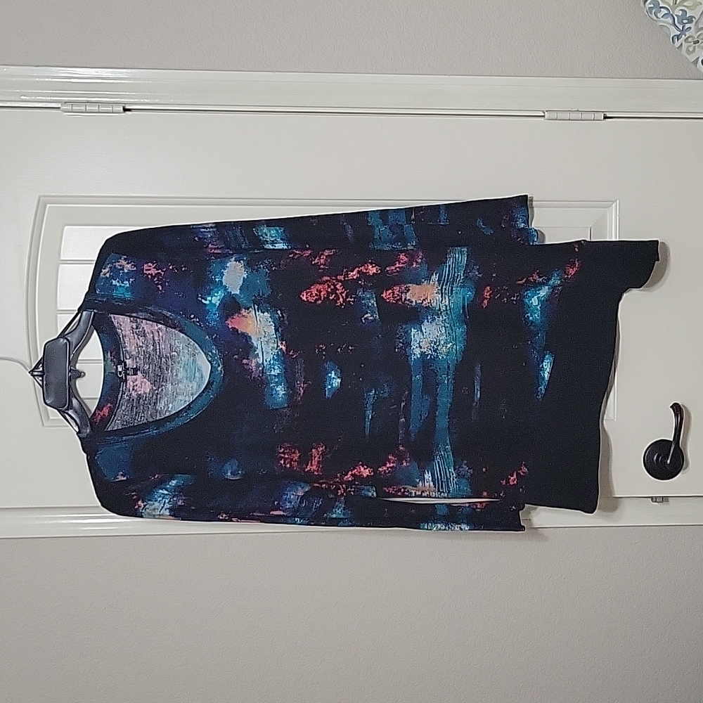 Multicolored top